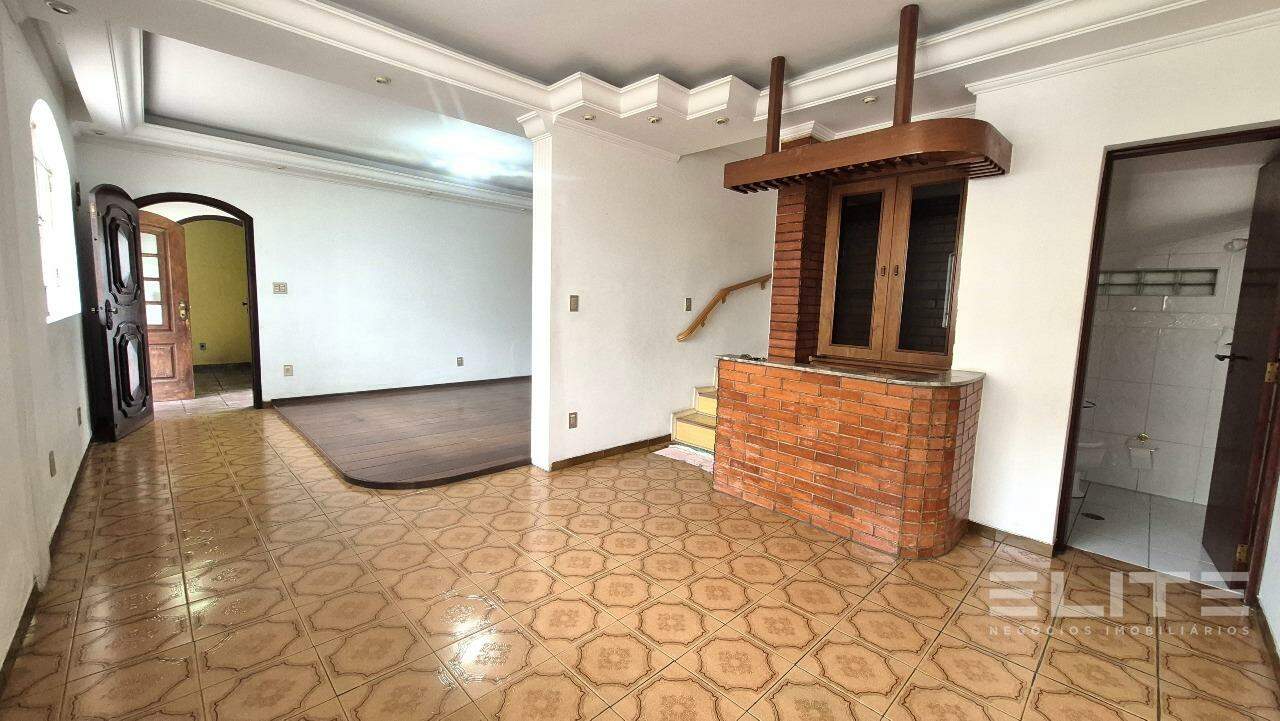 Sobrado à venda no Vila Gilda: 