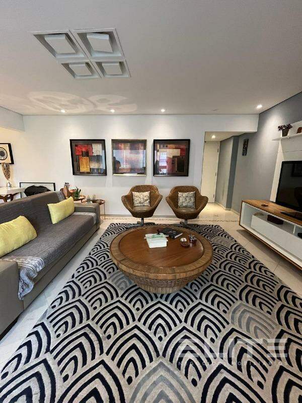 Apartamento para aluguel no Jardim: 
