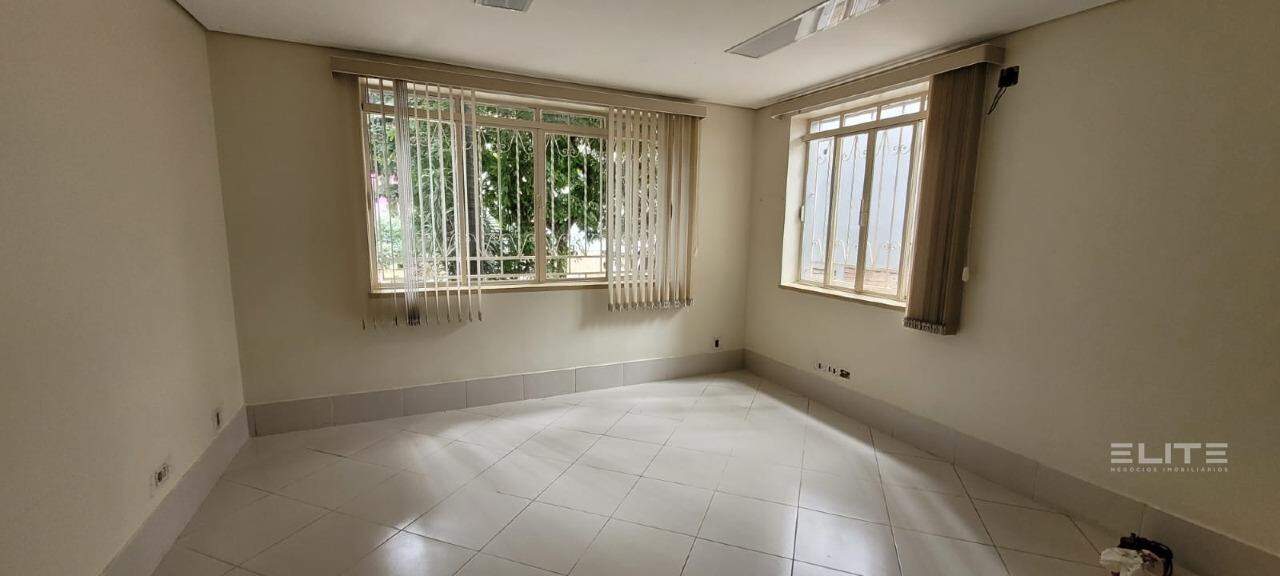 Casa comercial à venda no Vila Assunção: 