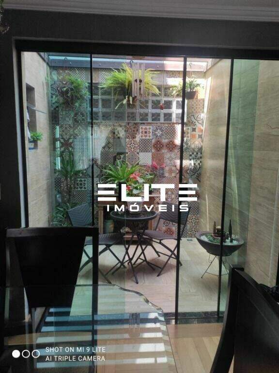 Sobrado à venda no Vila Scarpelli: 