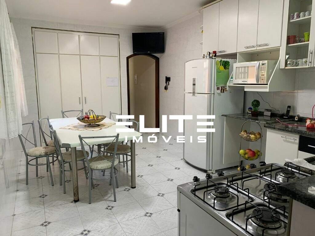 Sobrado à venda no Vila Helena: 