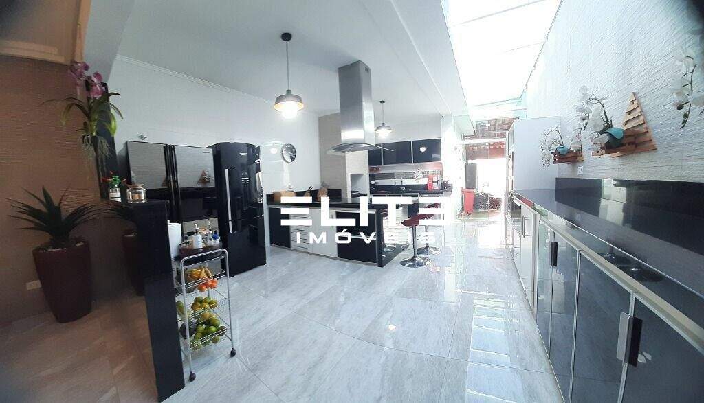 Sobrado à venda no Bairro Jardim: 