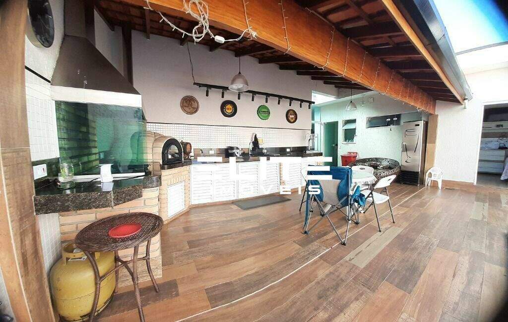 Sobrado à venda no Bairro Jardim: 