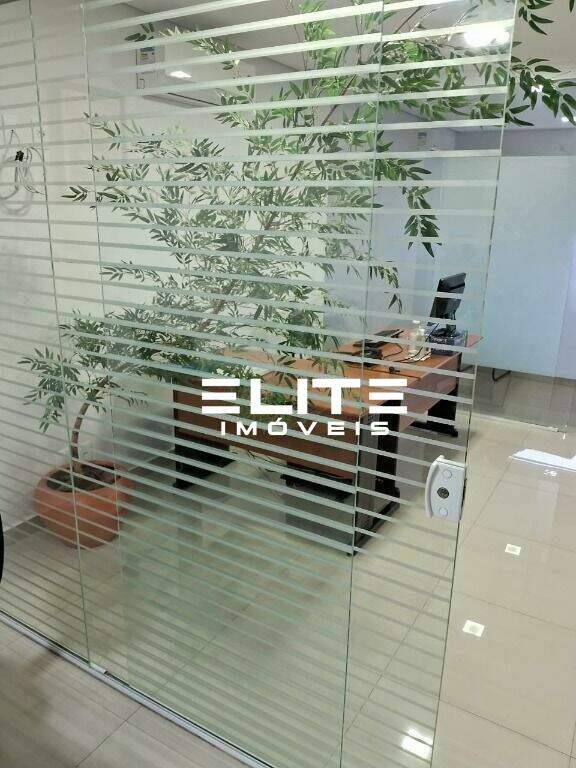 Sala à venda no Centro: 