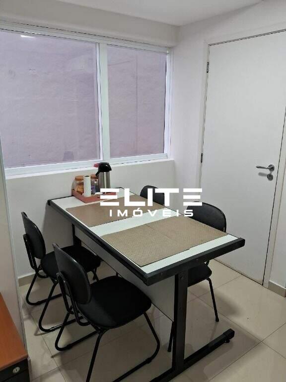 Sala à venda no Centro: 