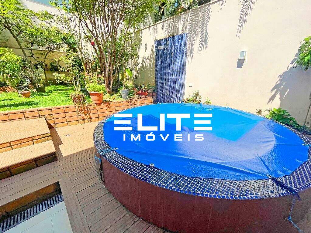 Sobrado à venda no Vila Bastos: 