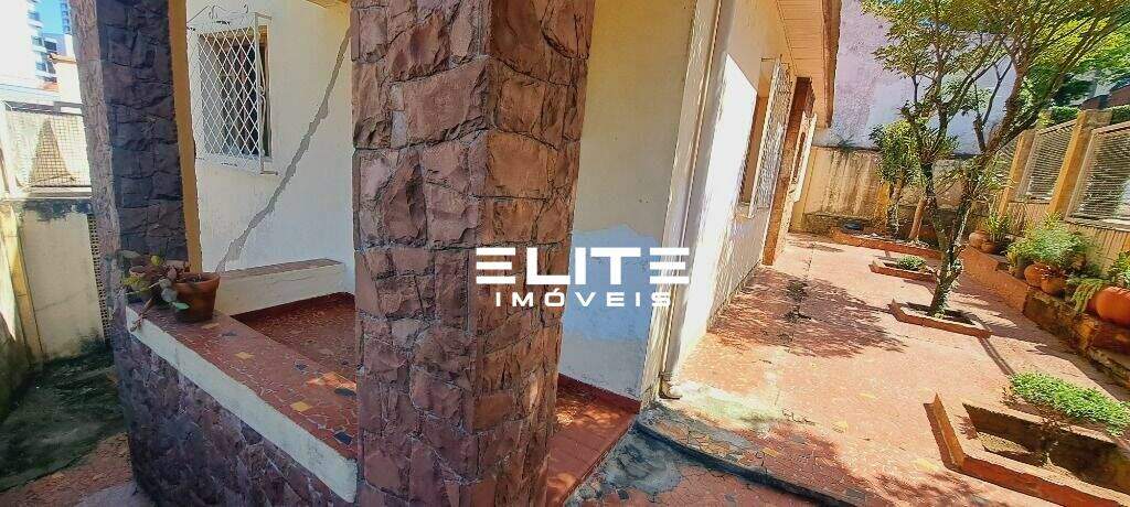 Casa à venda no Centro: 