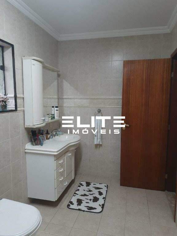 Sobrado à venda no Bairro Jardim: 