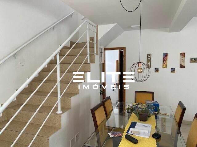 Sobrado à venda no Bairro Jardim: 