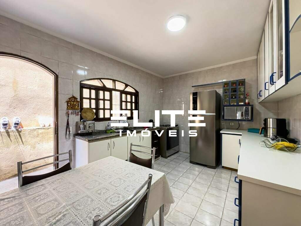 Sobrado à venda no Jardim Santo André: 