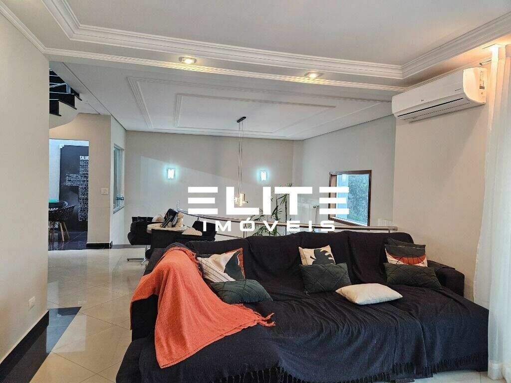 Sobrado à venda no Parque dos Pássaros: 