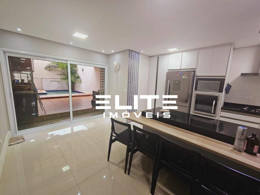 Sobrado à venda no Bairro Jardim: 