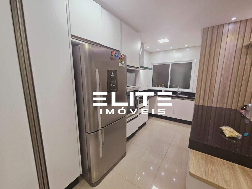 Sobrado à venda no Bairro Jardim: 