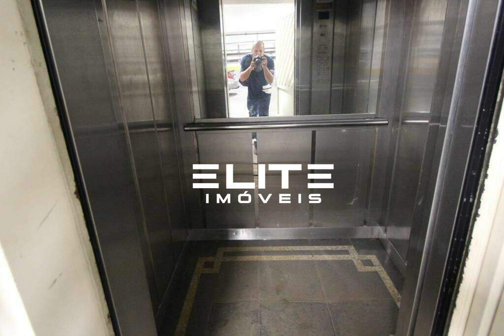 Prédio à venda no Centro: 