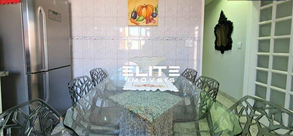 Sobrado à venda no Jardim Oriental: 