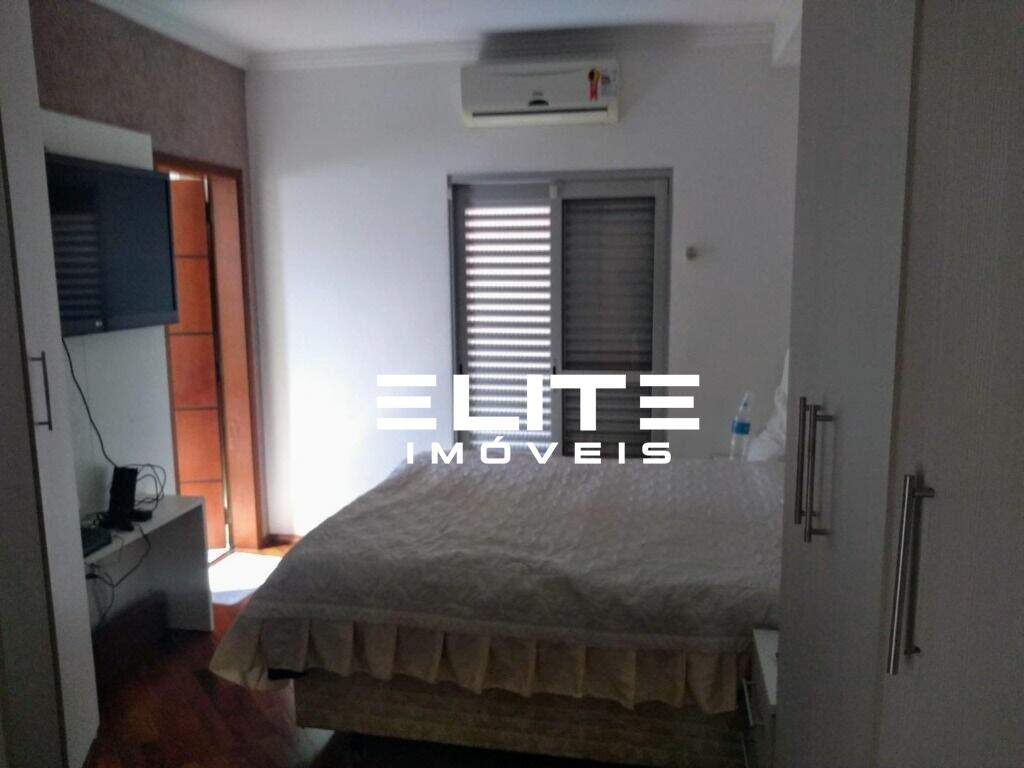 Sobrado à venda no Jardim Stella: 