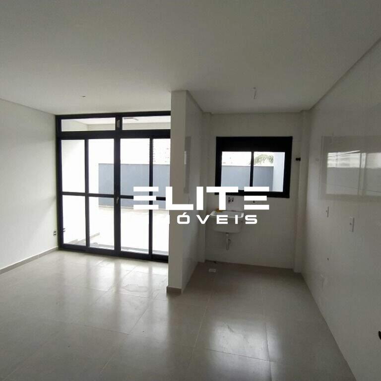 Apartamento à venda no Baeta Neves: 