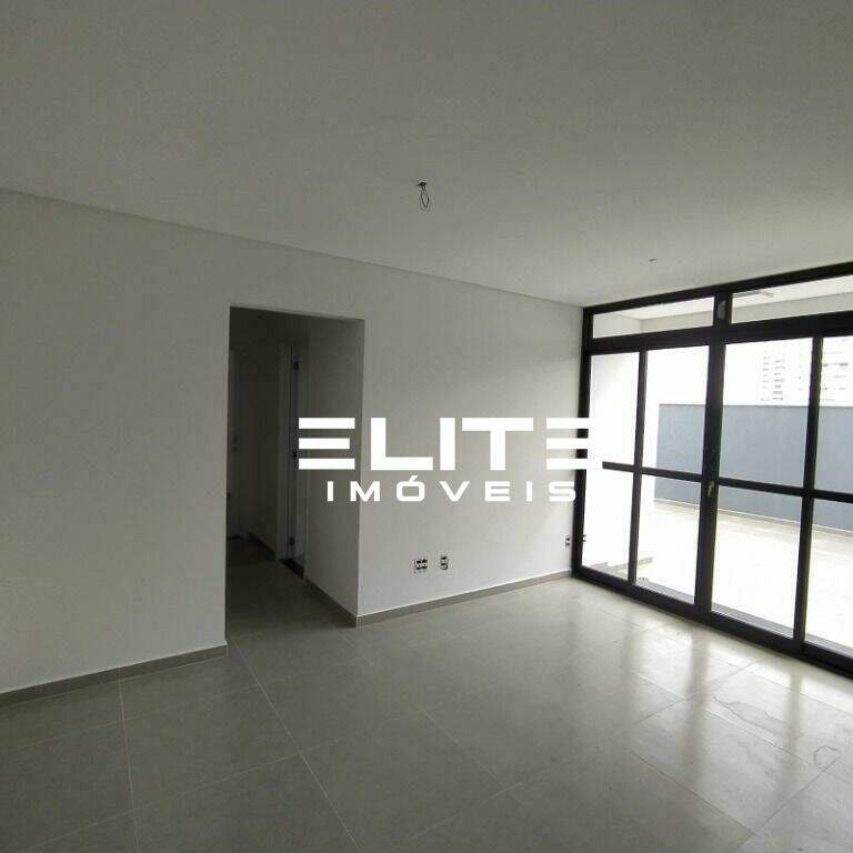 Apartamento à venda no Baeta Neves: 