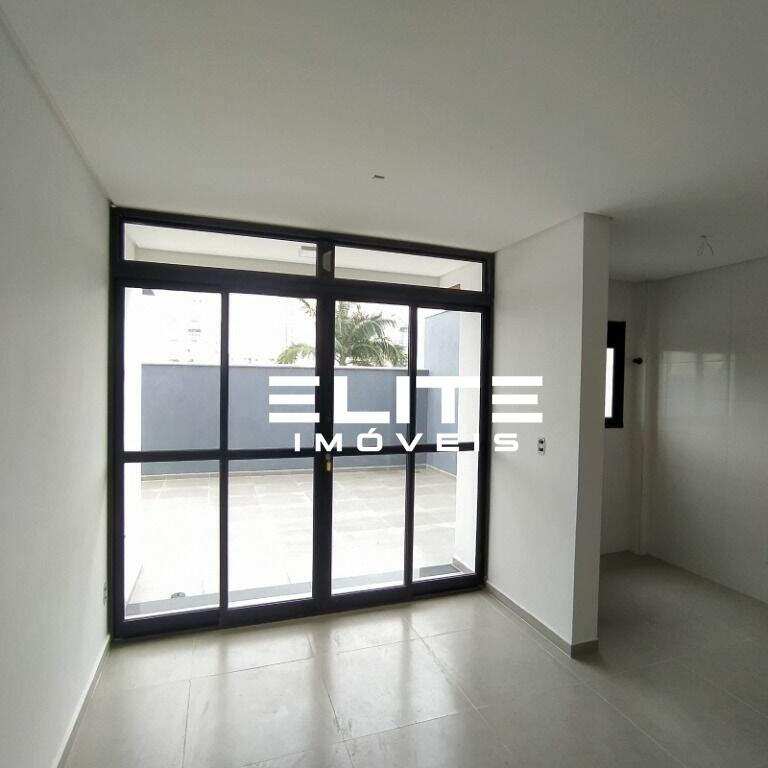 Apartamento à venda no Baeta Neves: 