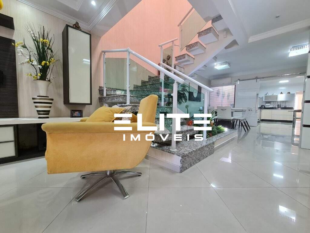 Sobrado à venda no Vila Santa Teresa: 