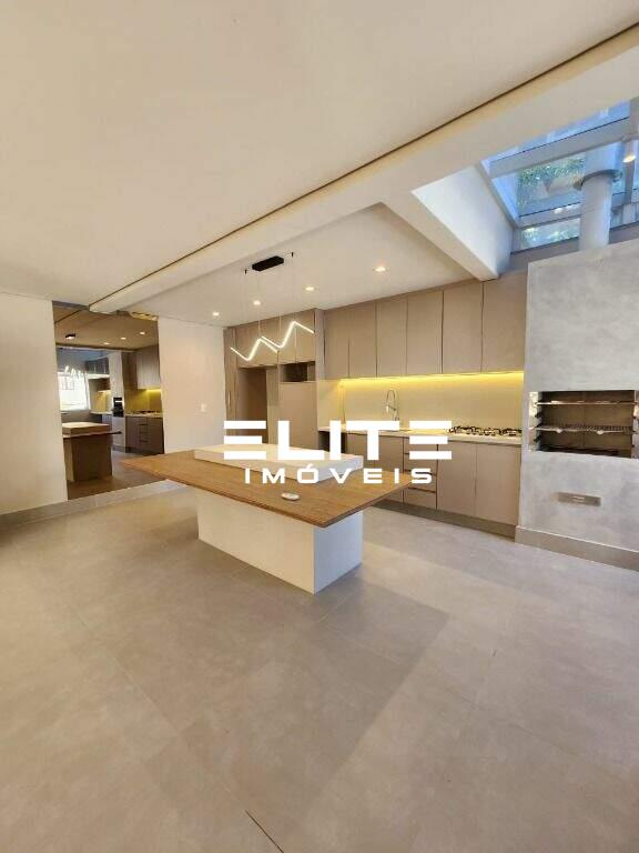 Sobrado à venda no Vila Valparaíso: 