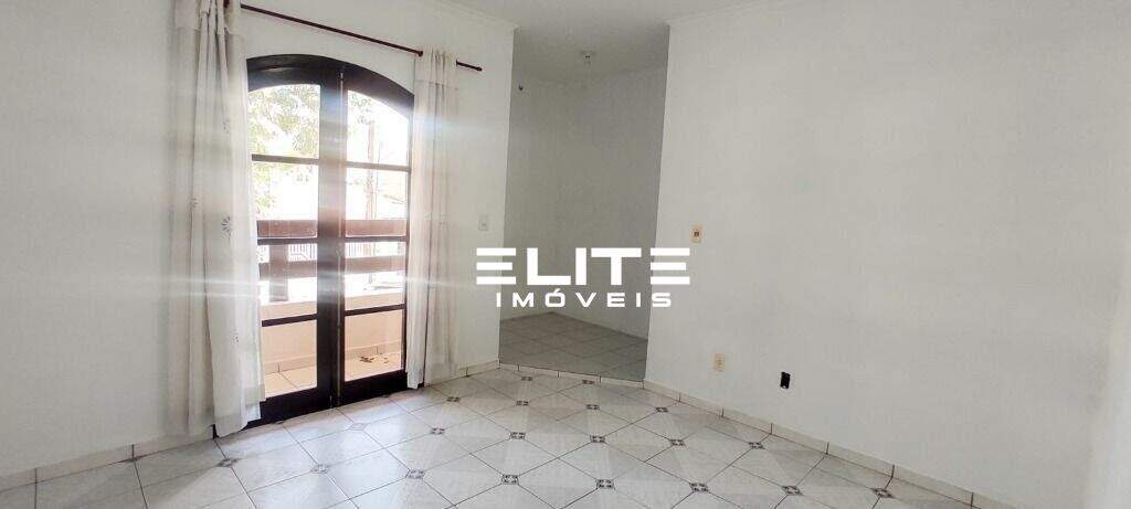 Sobrado à venda no Vila Scarpelli: 