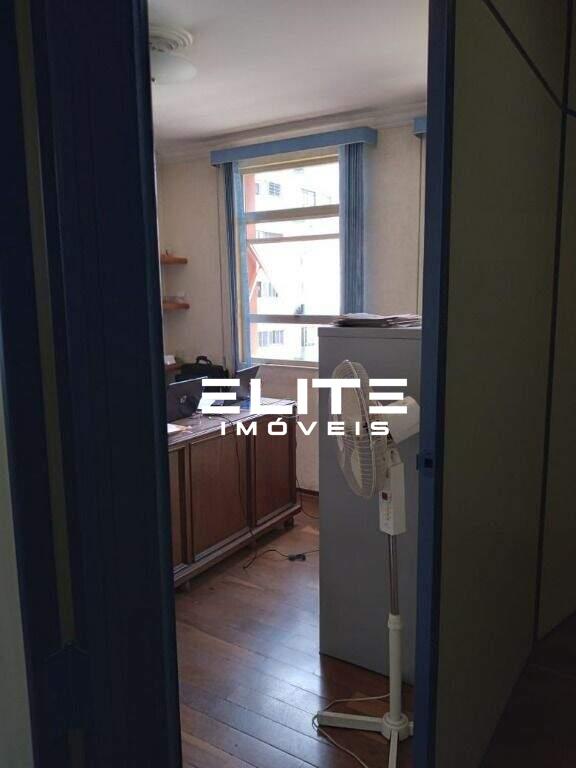 Sala à venda no Centro: 