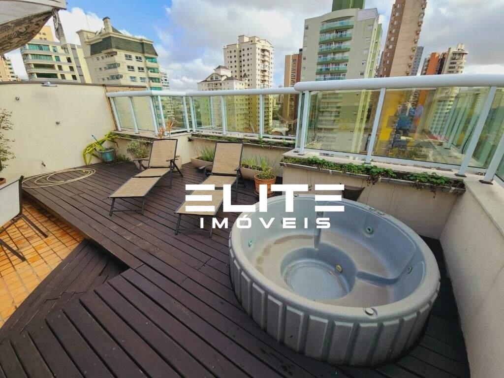 Cobertura à venda no Bairro Jardim: 