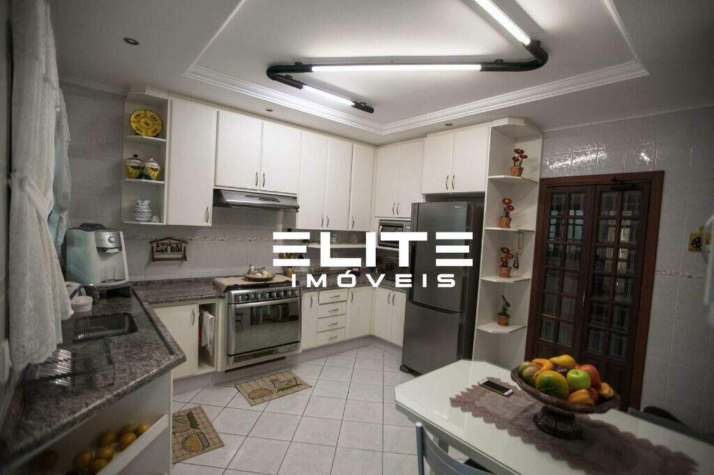 Sobrado à venda no Campestre: 