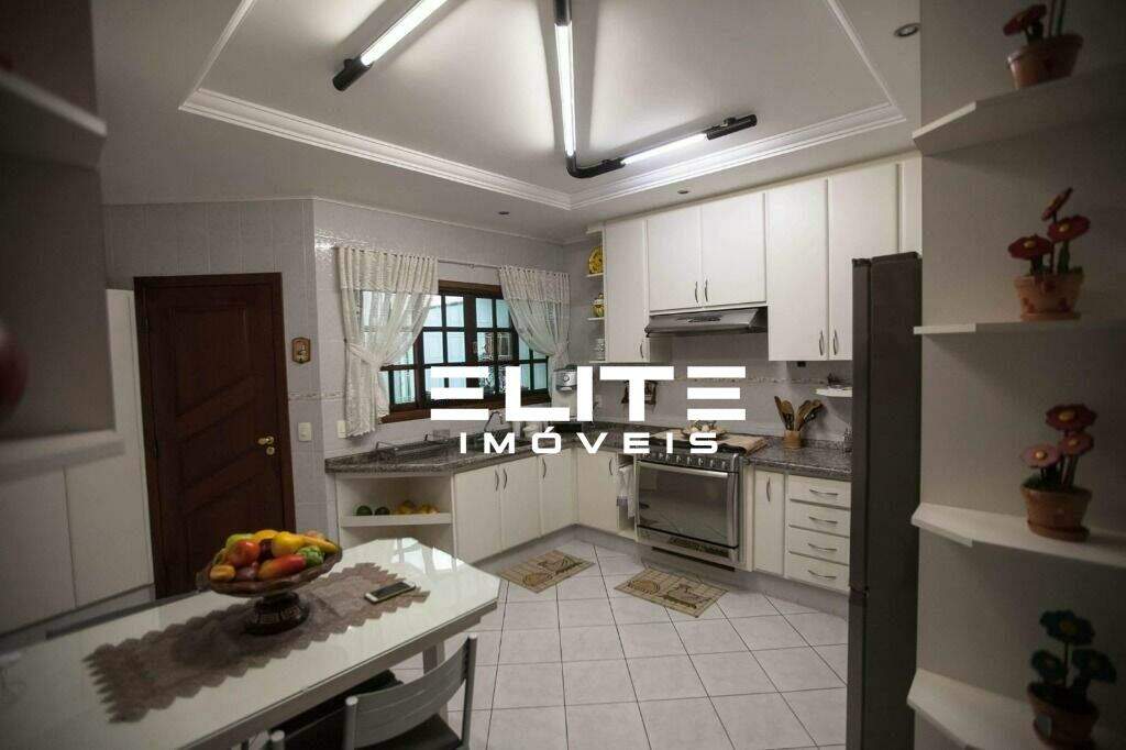 Sobrado à venda no Campestre: 