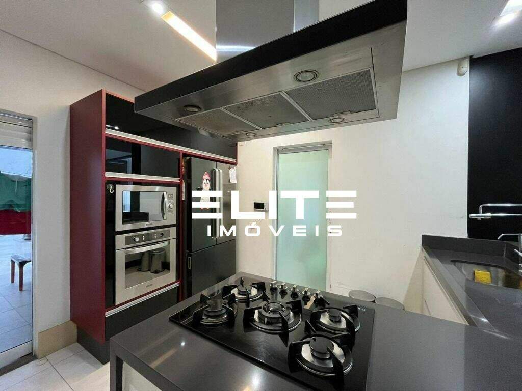 Sobrado à venda no Vila Vitória: 