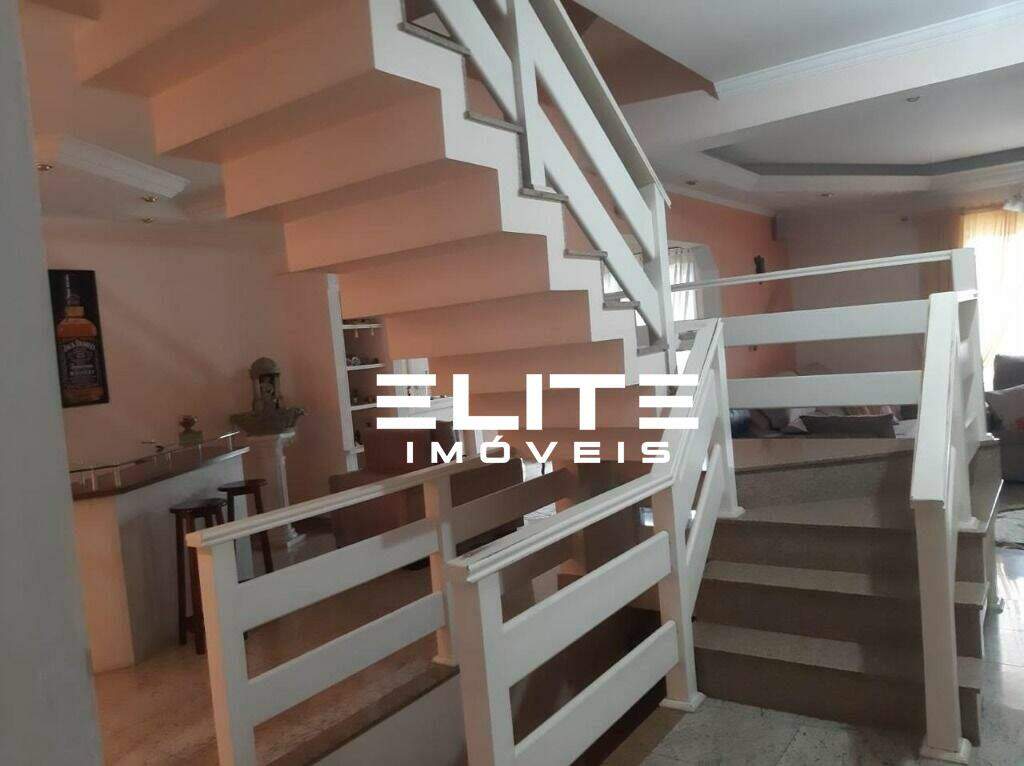 Sobrado à venda no Dos Casa: 