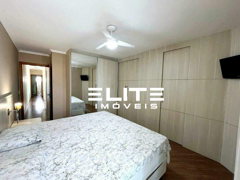 Sobrado à venda no Vila Scarpelli: 