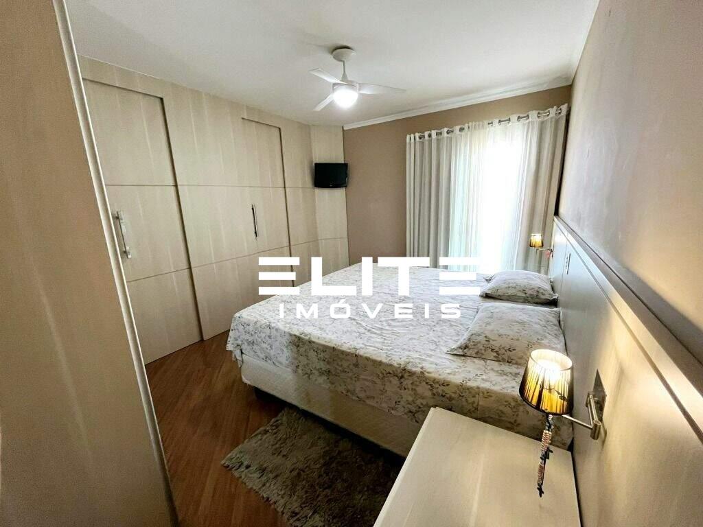 Sobrado à venda no Vila Scarpelli: 