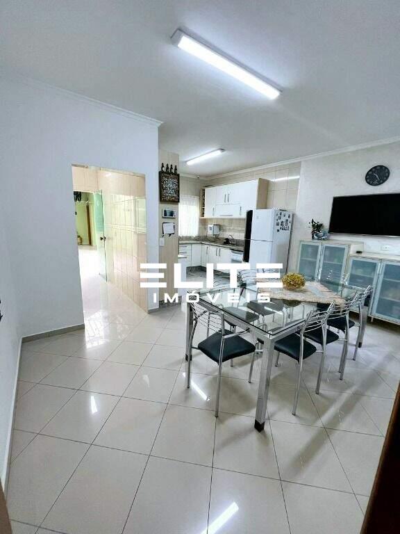 Sobrado à venda no Vila Scarpelli: 