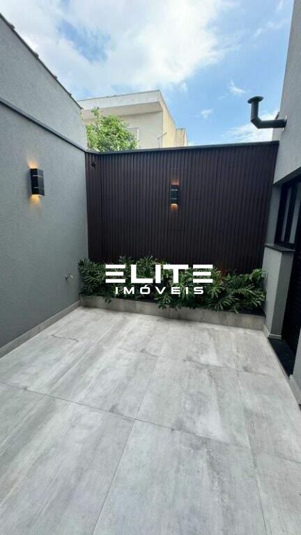 Sobrado à venda no Jardim Colonial: 