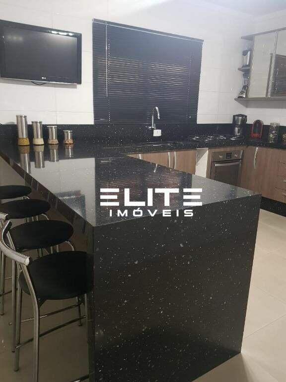 Sobrado à venda no Parque Marajoara: 