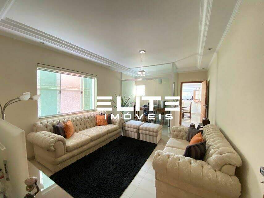 Sobrado à venda no Bairro Jardim: 