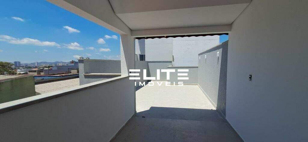 Cobertura à venda no Parque das Nações: 