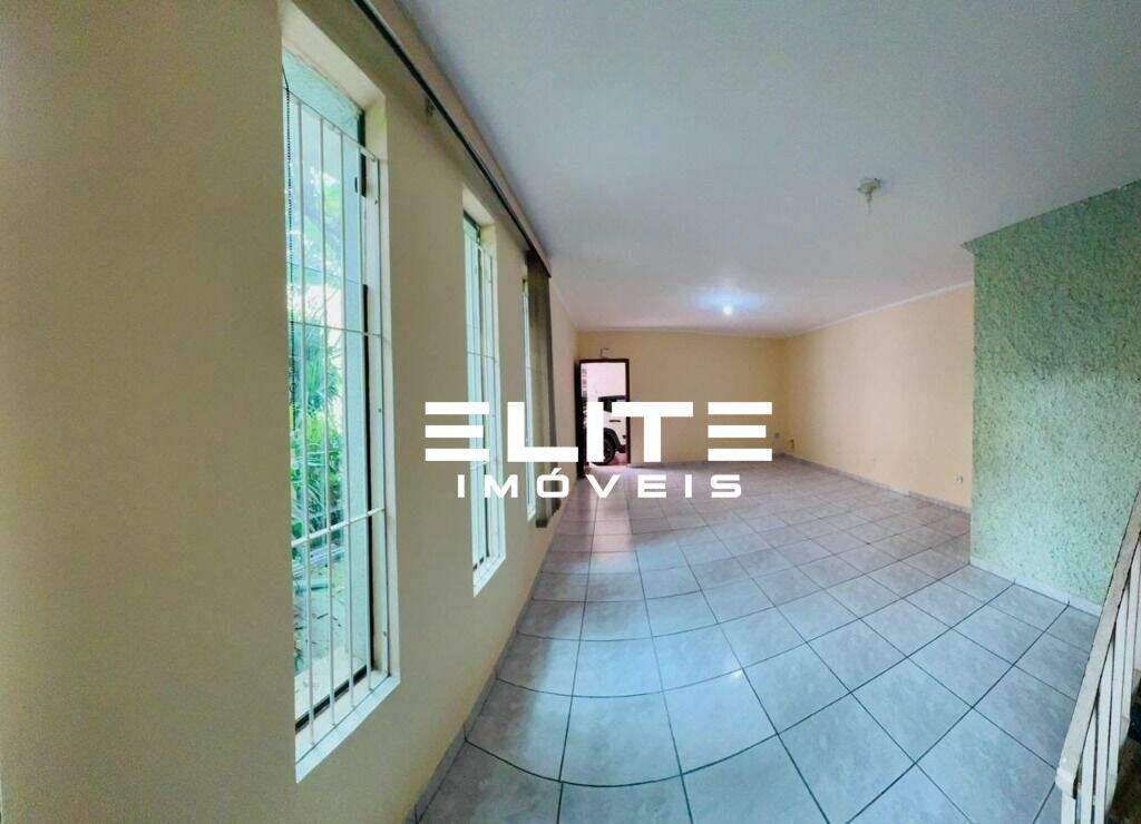 Sobrado à venda no Bangú: 