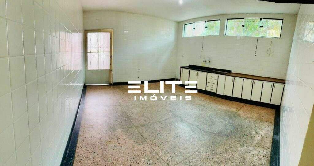 Sobrado à venda no Bangú: 