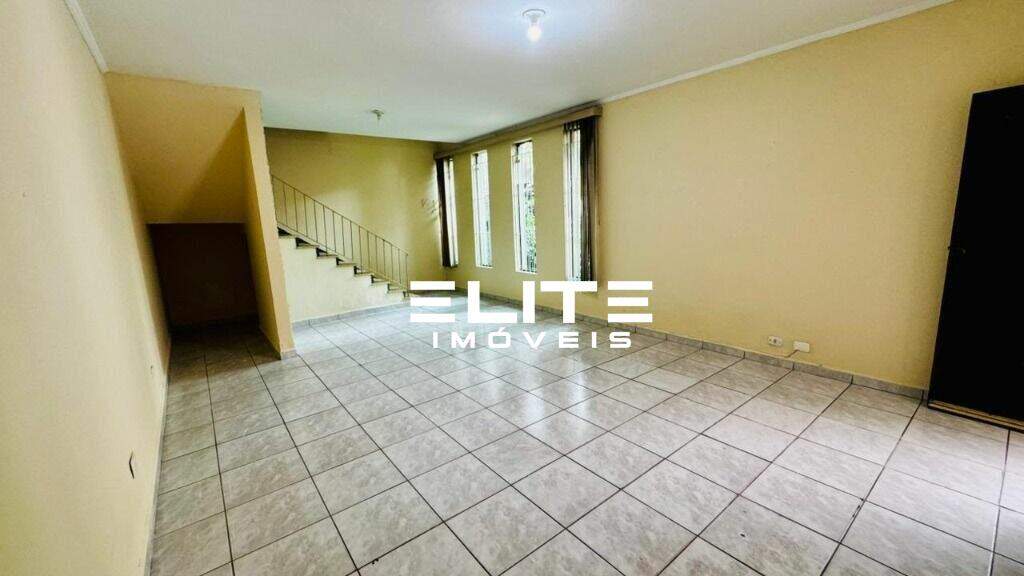 Sobrado à venda no Bangú: 