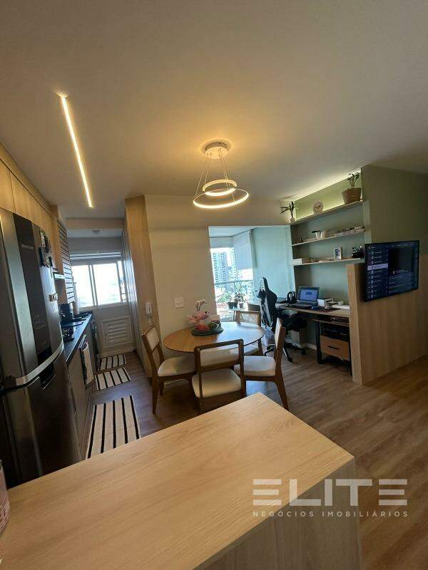 Apartamento à venda no Vila Alzira: 