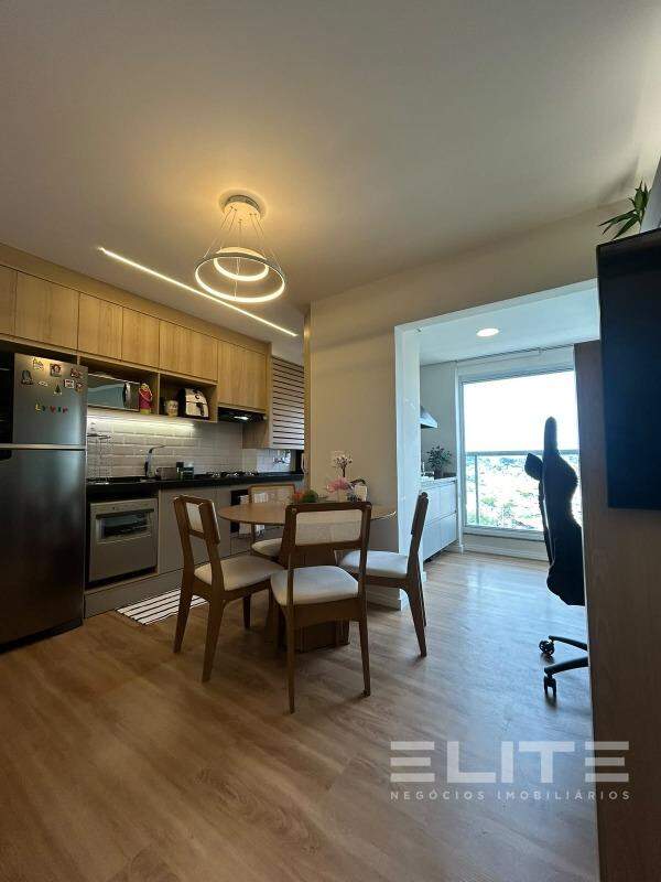 Apartamento à venda no Vila Alzira: 