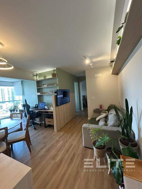 Apartamento à venda no Vila Alzira: 