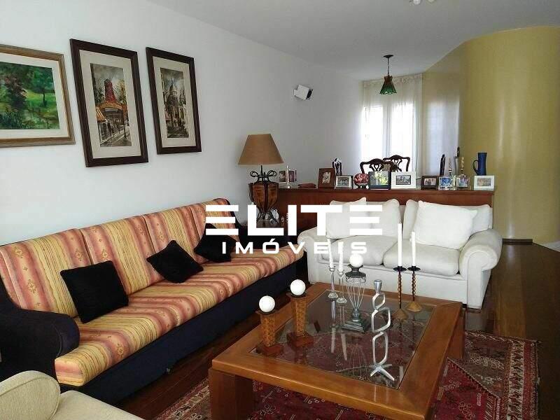 Casa à venda no Paraíso: 