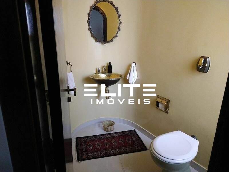 Casa à venda no Paraíso: 