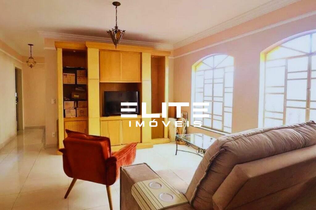 Casa à venda no Bairro Jardim: 