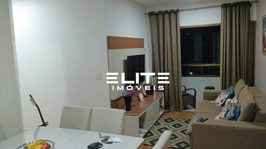 Apartamento à venda no Baeta Neves: 