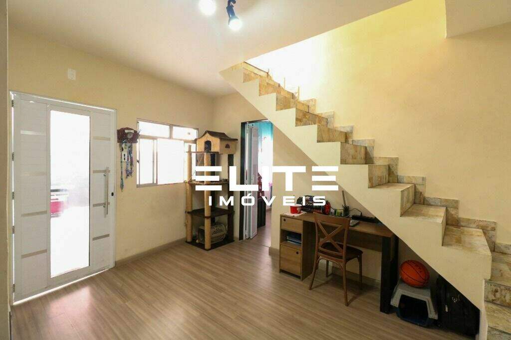 Sobrado à venda no Santa Maria: 